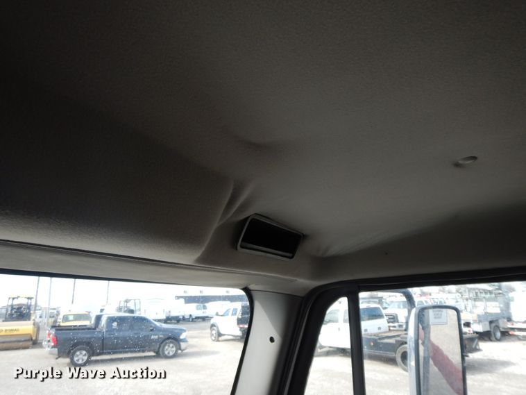 image for item GG9384 2010 Freightliner M2 106  utility / service truck