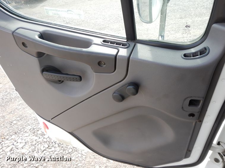 image for item GG9384 2010 Freightliner M2 106  utility / service truck