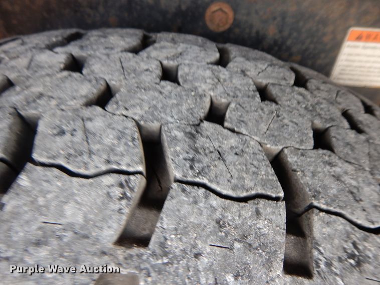 image for item GG9384 2010 Freightliner M2 106  utility / service truck