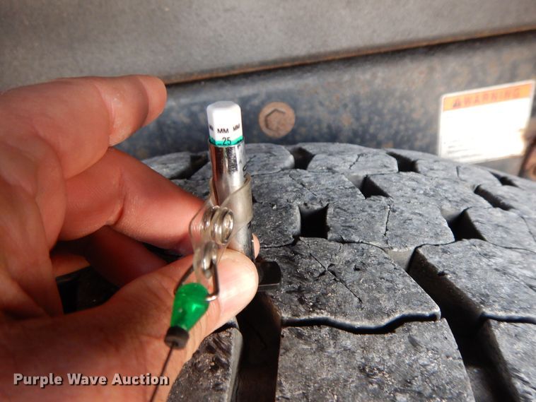 image for item GG9384 2010 Freightliner M2 106  utility / service truck