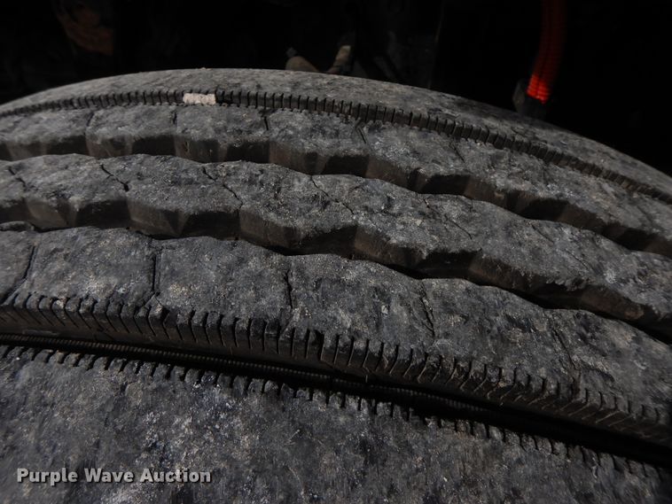 image for item GG9384 2010 Freightliner M2 106  utility / service truck