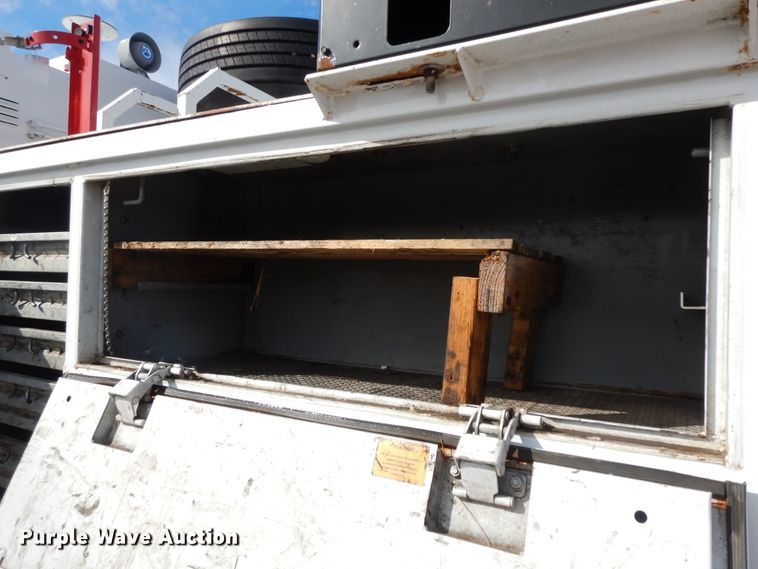 image for item GG9384 2010 Freightliner M2 106  utility / service truck