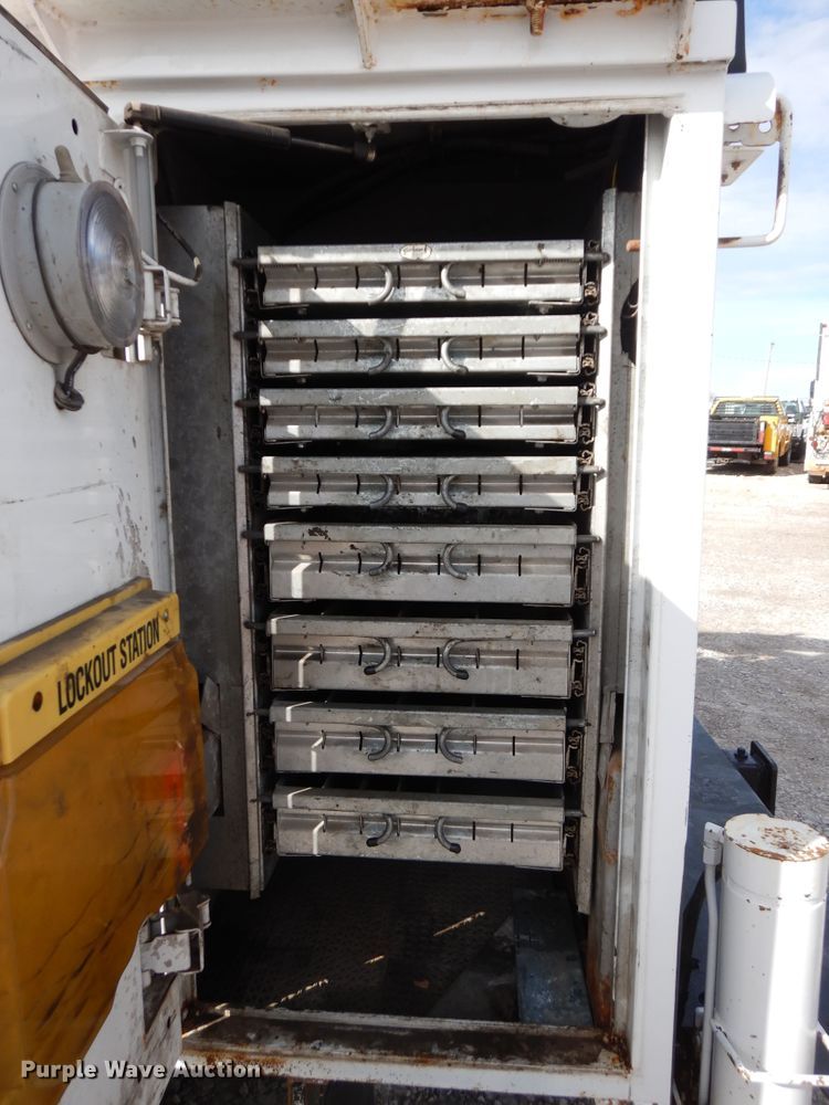 image for item GG9384 2010 Freightliner M2 106  utility / service truck