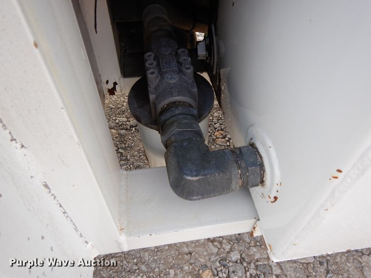 image for item GG9384 2010 Freightliner M2 106  utility / service truck