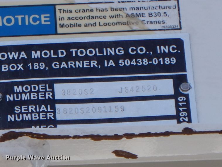 image for item GG9384 2010 Freightliner M2 106  utility / service truck