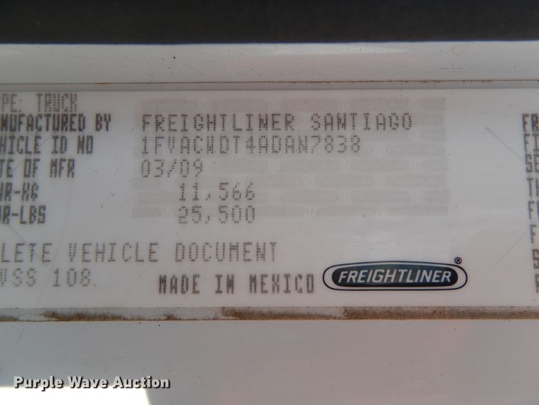 image for item GG9384 2010 Freightliner M2 106  utility / service truck