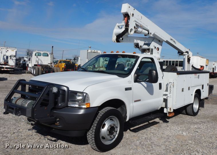image for item GG9385 2004 Ford F550  bucket truck