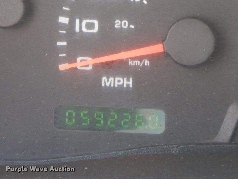 image for item GG9385 2004 Ford F550  bucket truck