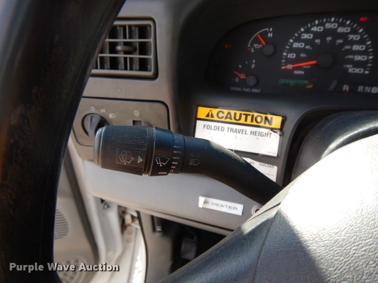 image for item GG9385 2004 Ford F550  bucket truck