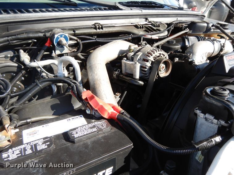 image for item GG9385 2004 Ford F550  bucket truck