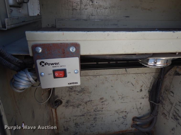 image for item GG9385 2004 Ford F550  bucket truck