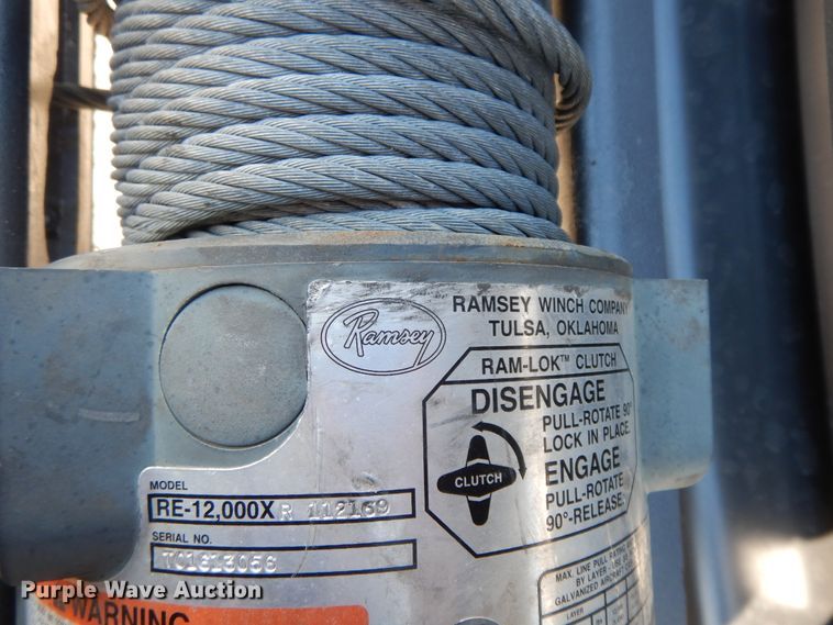 image for item GG9385 2004 Ford F550  bucket truck