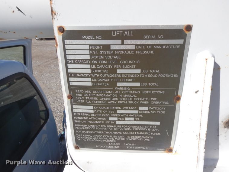 image for item GG9385 2004 Ford F550  bucket truck