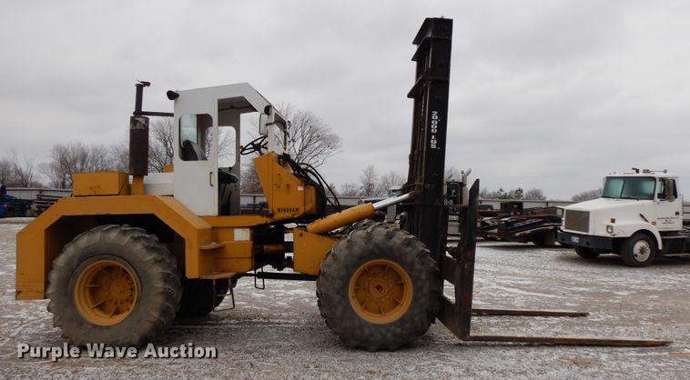 image for item GG9400 Windham  forklift