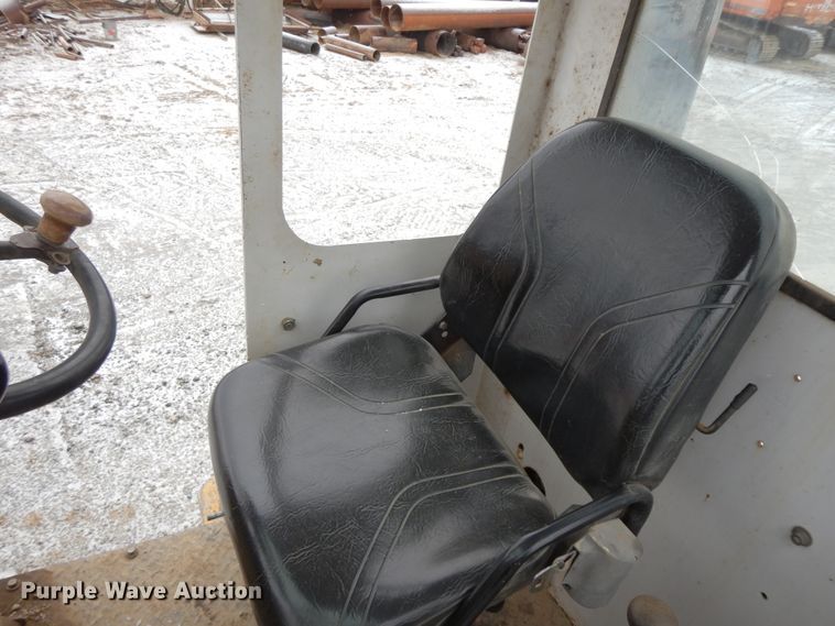 image for item GG9400 Windham  forklift