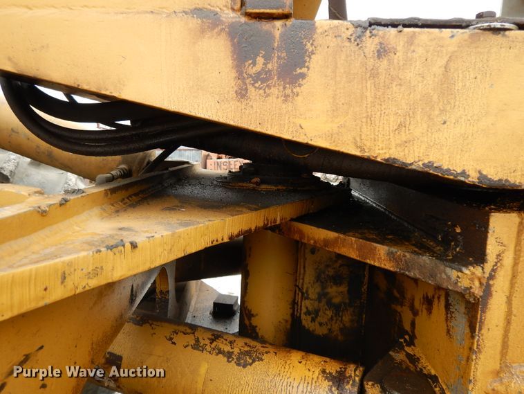 image for item GG9400 Windham  forklift