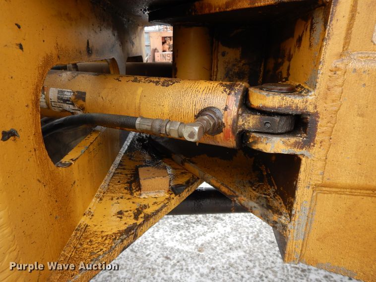 image for item GG9400 Windham  forklift