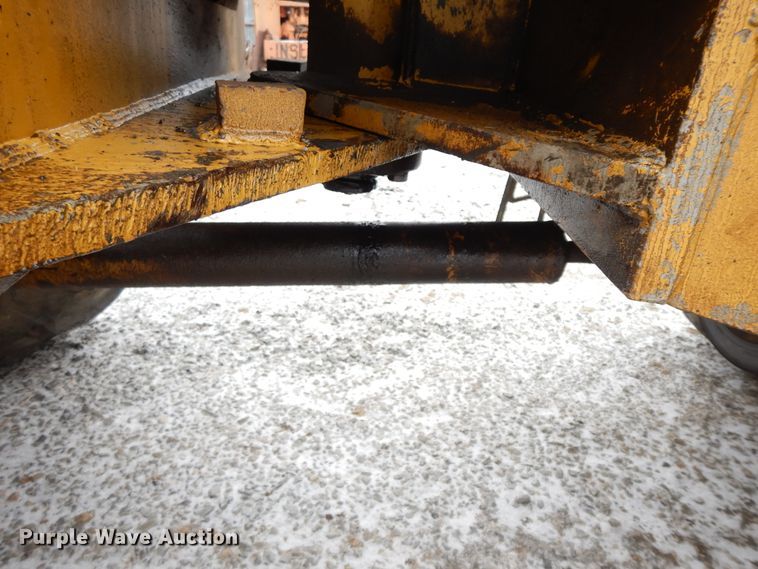 image for item GG9400 Windham  forklift