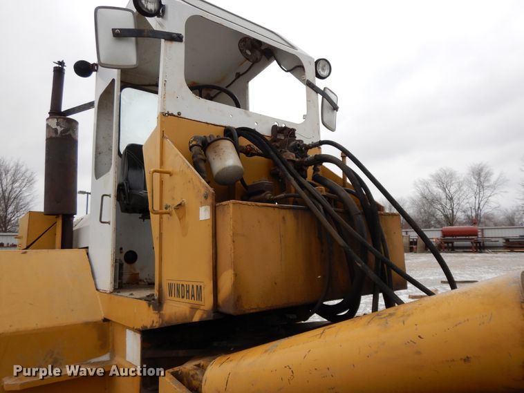 image for item GG9400 Windham  forklift