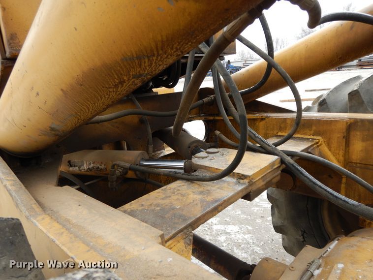 image for item GG9400 Windham  forklift