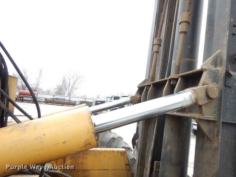 image for item GG9400 Windham  forklift