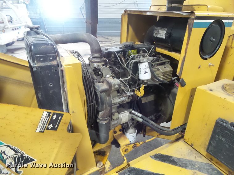 image for item HF9737 1997 Vermeer BC1250A  wood chipper