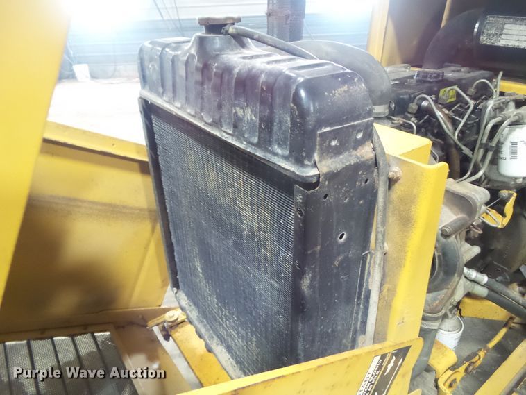 image for item HF9737 1997 Vermeer BC1250A  wood chipper