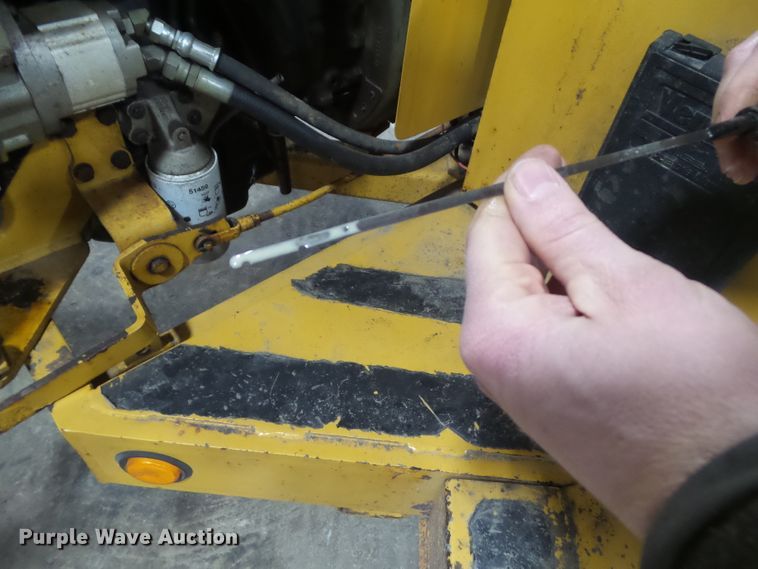 image for item HF9737 1997 Vermeer BC1250A  wood chipper