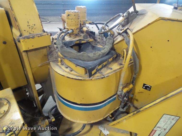 image for item HF9737 1997 Vermeer BC1250A  wood chipper