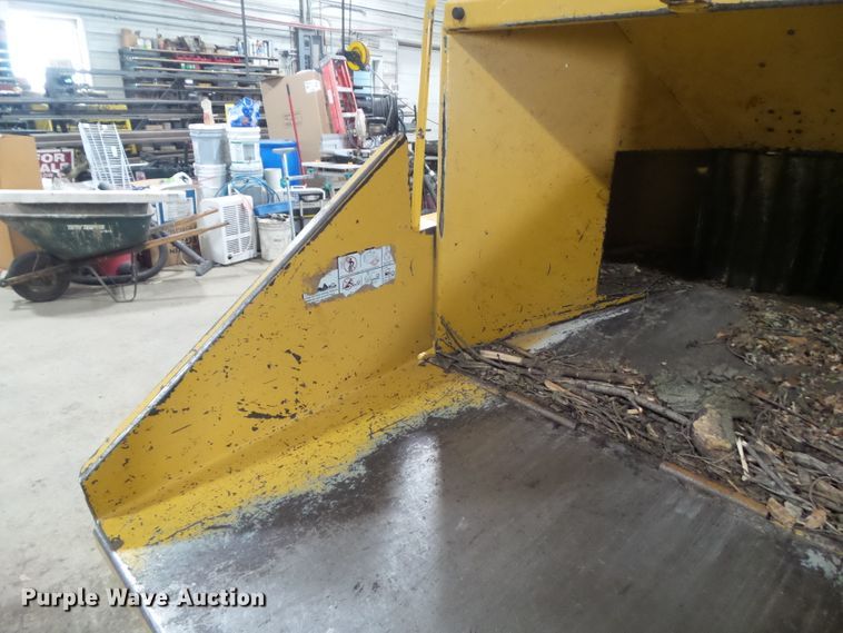 image for item HF9737 1997 Vermeer BC1250A  wood chipper