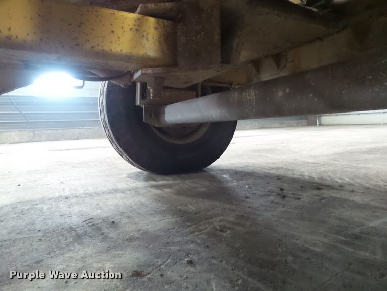 image for item HF9737 1997 Vermeer BC1250A  wood chipper