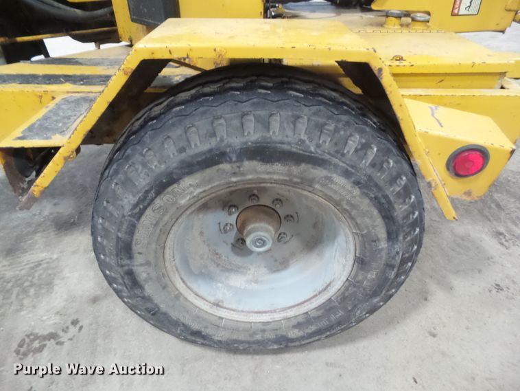 image for item HF9737 1997 Vermeer BC1250A  wood chipper