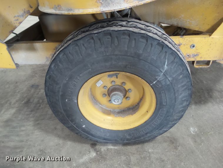 image for item HF9737 1997 Vermeer BC1250A  wood chipper