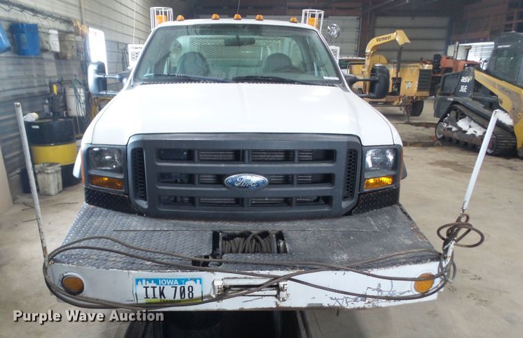 image for item HF9738 2005 Ford F550 Super Duty  utility / service truck