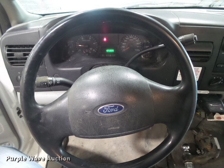 image for item HF9738 2005 Ford F550 Super Duty  utility / service truck