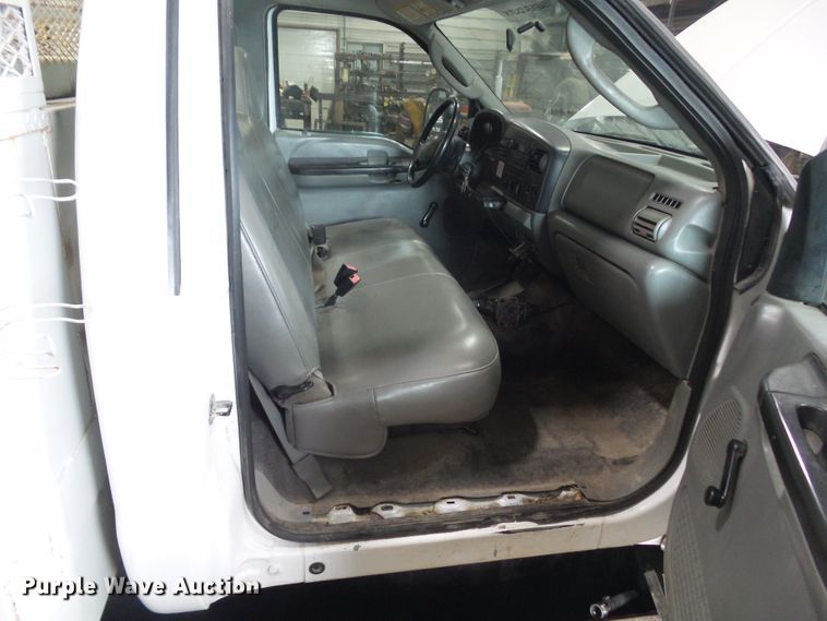 image for item HF9738 2005 Ford F550 Super Duty  utility / service truck