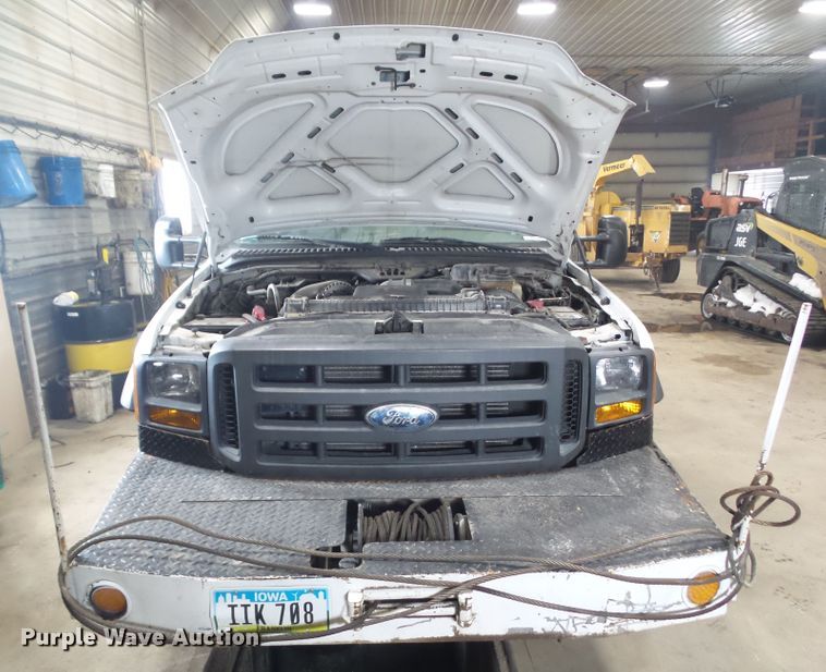 image for item HF9738 2005 Ford F550 Super Duty  utility / service truck