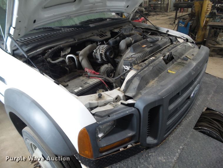 image for item HF9738 2005 Ford F550 Super Duty  utility / service truck