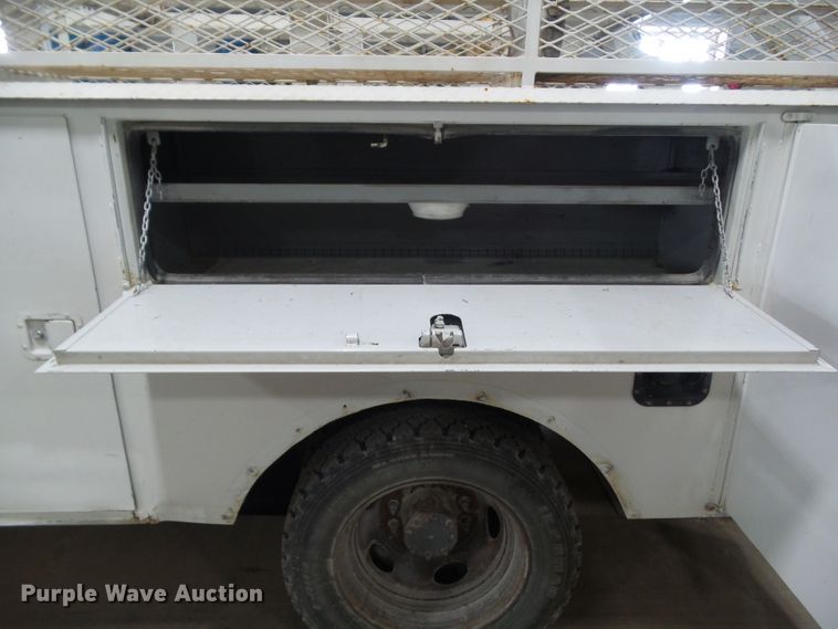 image for item HF9738 2005 Ford F550 Super Duty  utility / service truck