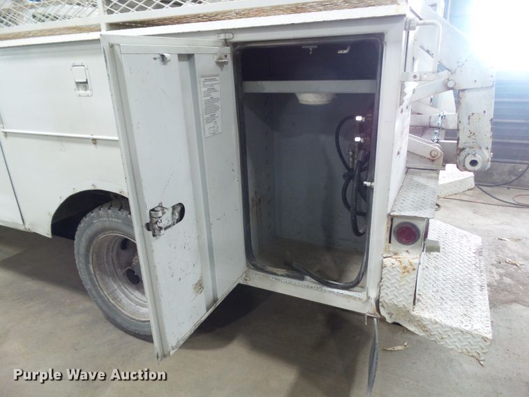 image for item HF9738 2005 Ford F550 Super Duty  utility / service truck