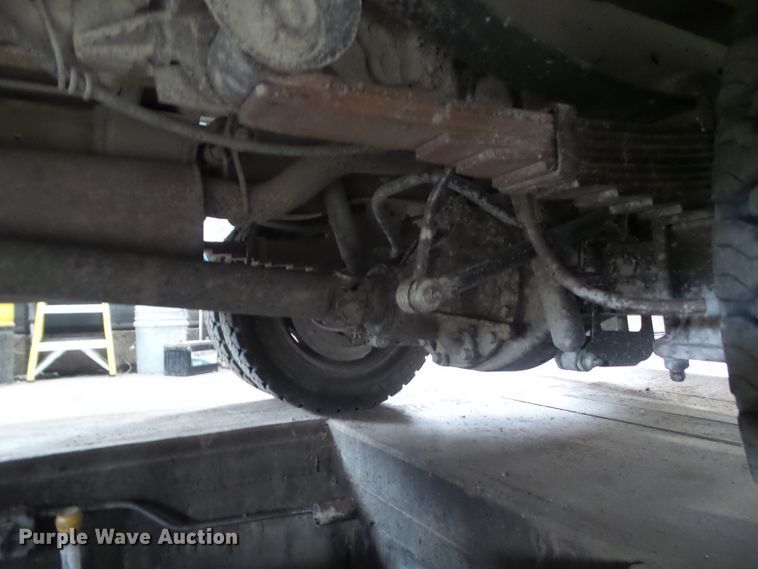 image for item HF9738 2005 Ford F550 Super Duty  utility / service truck