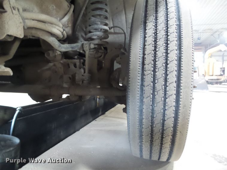 image for item HF9738 2005 Ford F550 Super Duty  utility / service truck