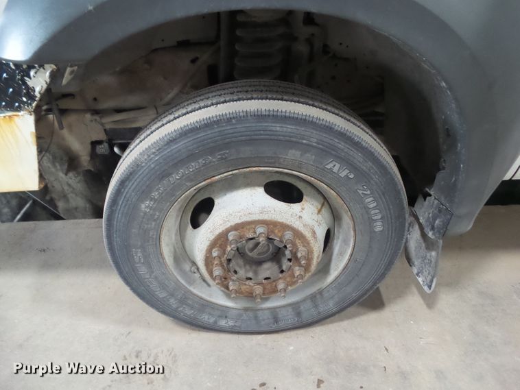 image for item HF9738 2005 Ford F550 Super Duty  utility / service truck