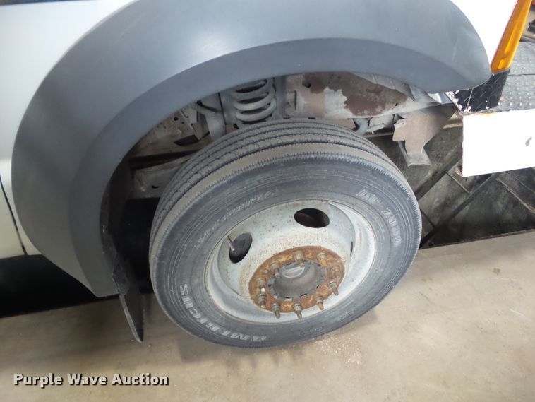 image for item HF9738 2005 Ford F550 Super Duty  utility / service truck