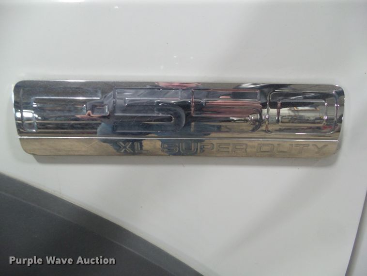 image for item HF9738 2005 Ford F550 Super Duty  utility / service truck