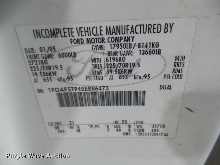 image for item HF9738 2005 Ford F550 Super Duty  utility / service truck