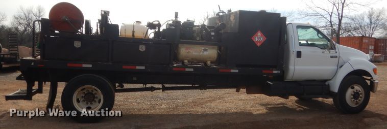 image for item HG9780 2006 Ford F650  utility/service truck