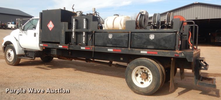 image for item HG9780 2006 Ford F650  utility/service truck