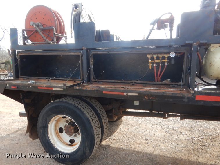image for item HG9780 2006 Ford F650  utility/service truck
