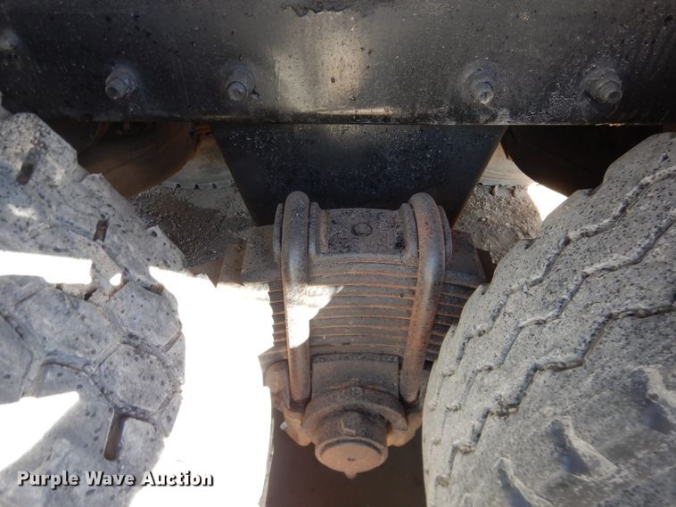 image for item HI9016 2004 Mack Granite  dump truck